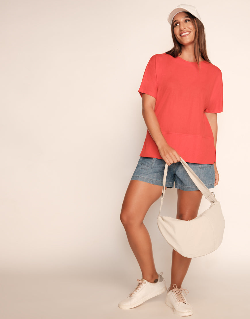 Meera Tee
