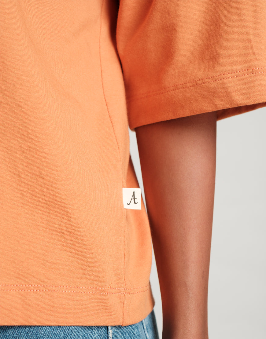 Lily Tee