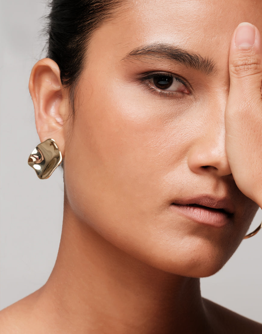Molten Stud Earing