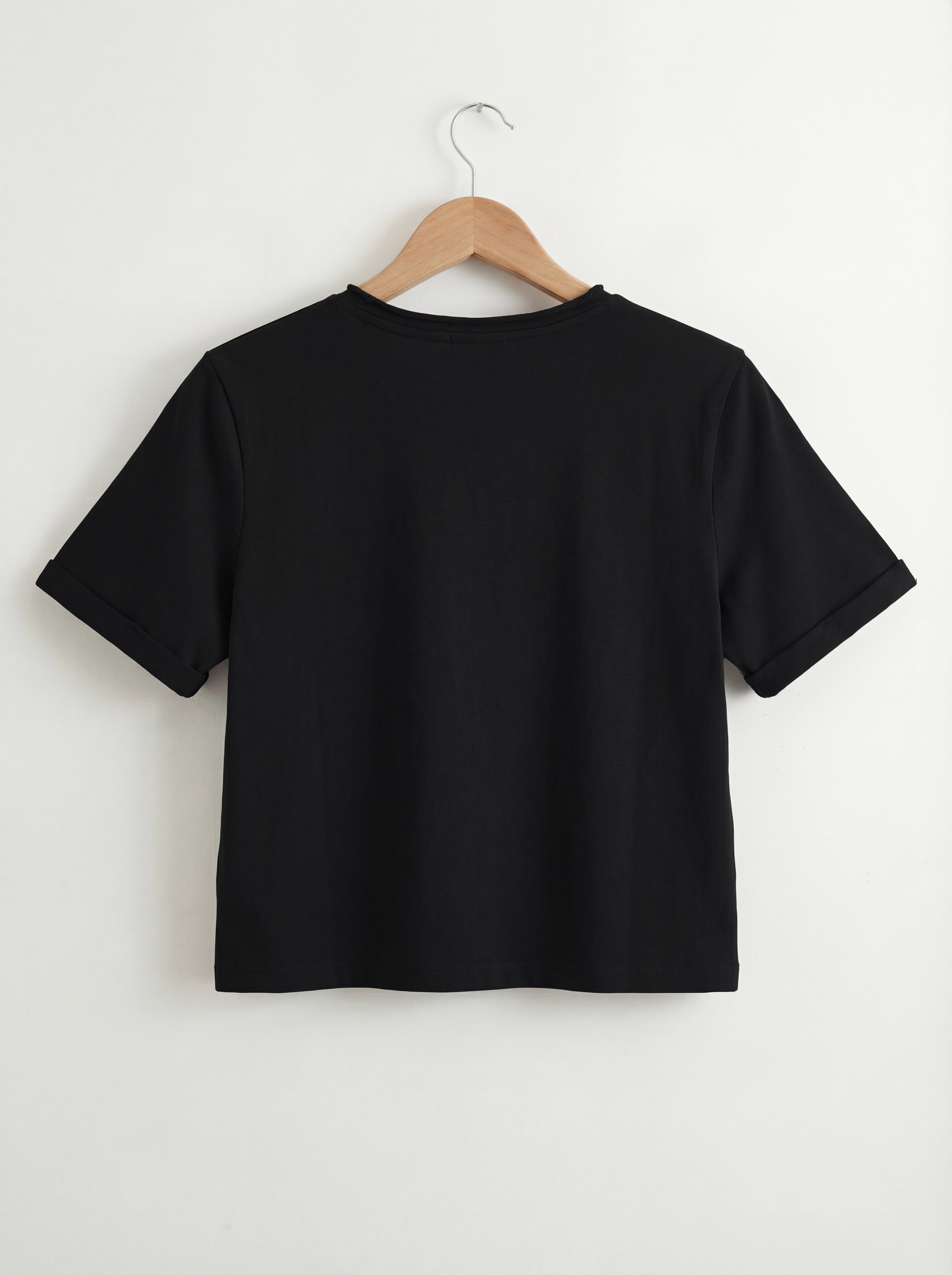 Neera Tee