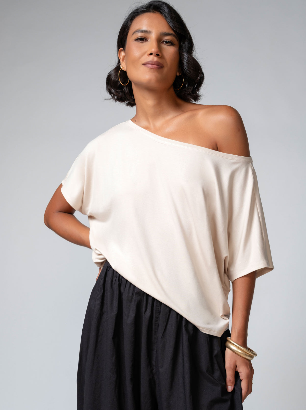 Akio Top
