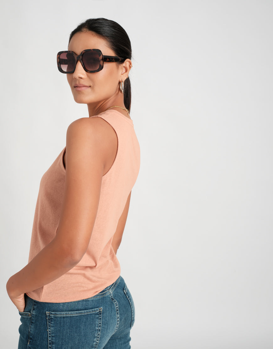 Paros Tee