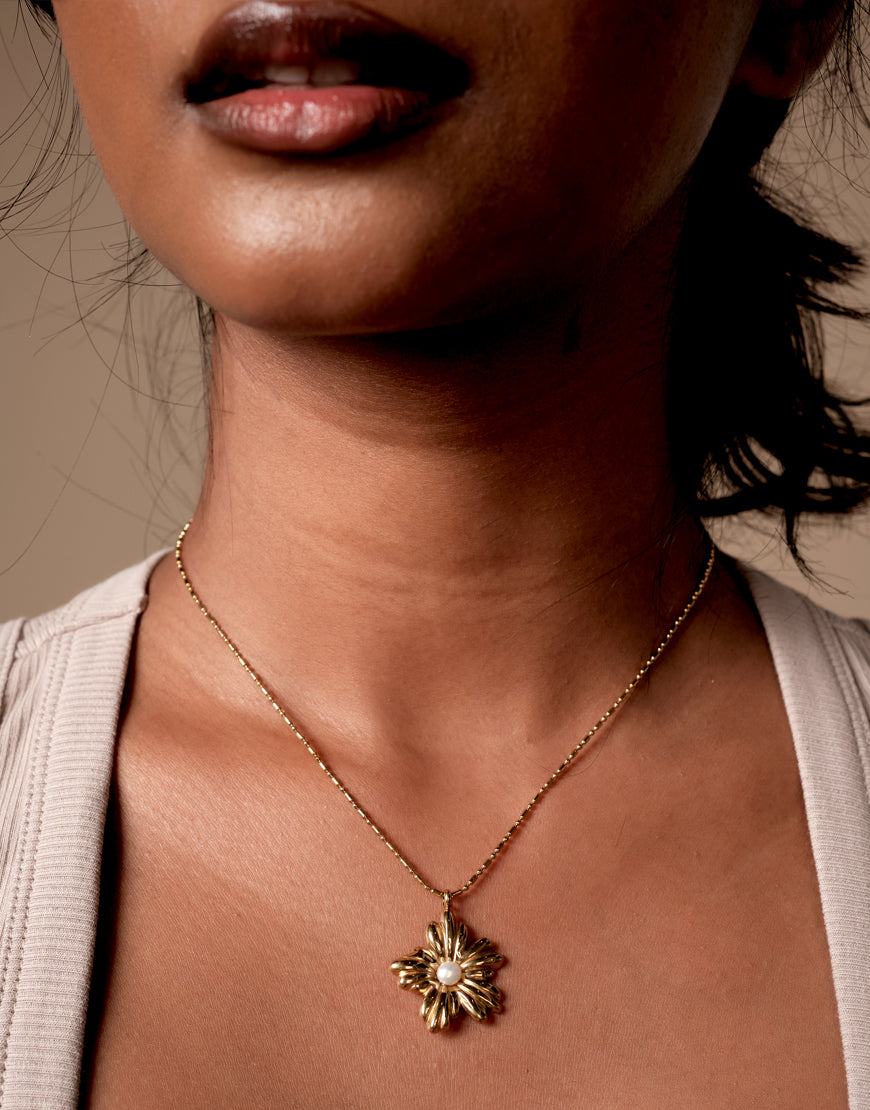 Radiant Pearl Bloom Necklace